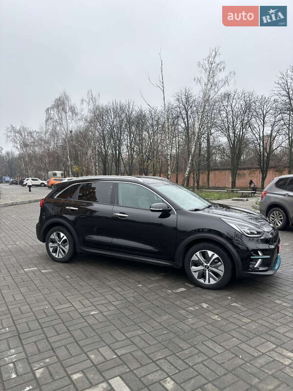 Внедорожник / Кроссовер Kia Niro 2021 в Черкассах фото 4 Внедорожник / Кроссовер Kia Niro 2021 в Черкассах
