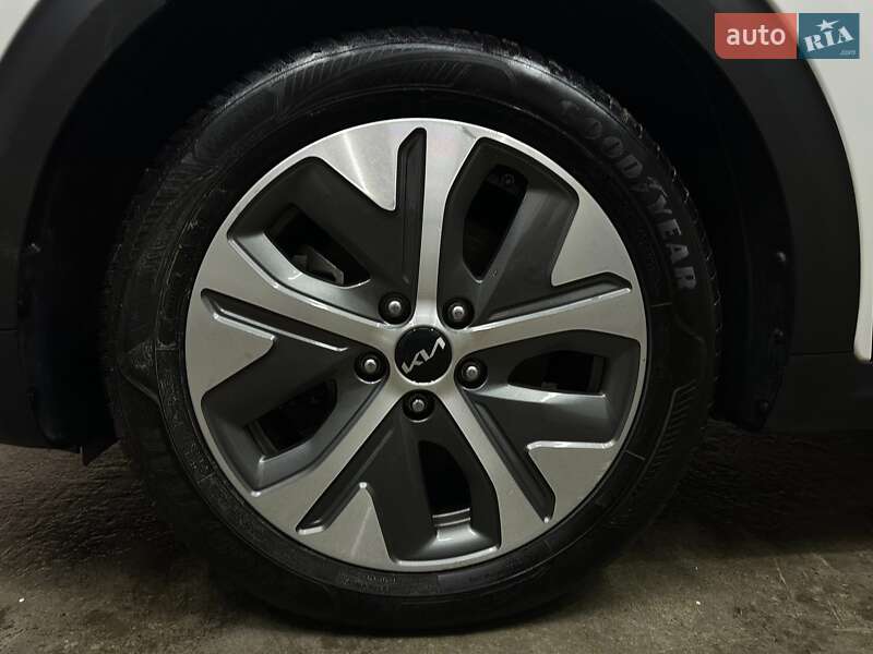 Позашляховик / Кросовер Kia Niro 2022 в Львові