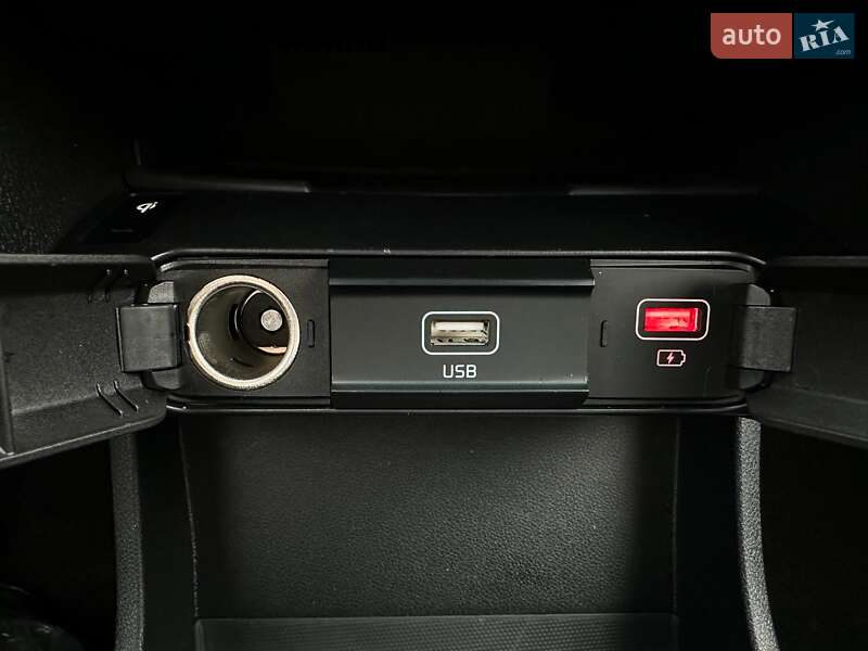 Позашляховик / Кросовер Kia Niro 2022 в Львові