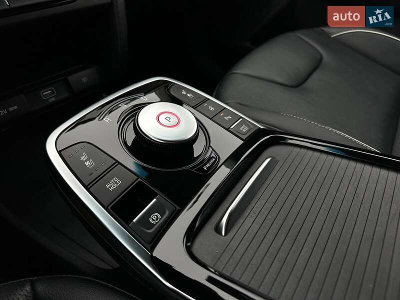 Позашляховик / Кросовер Kia Niro 2022 в Львові