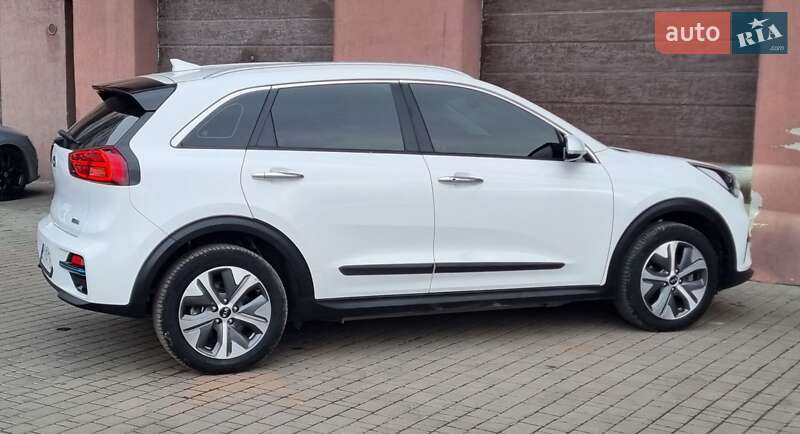 Внедорожник / Кроссовер Kia Niro 2020 в Львове