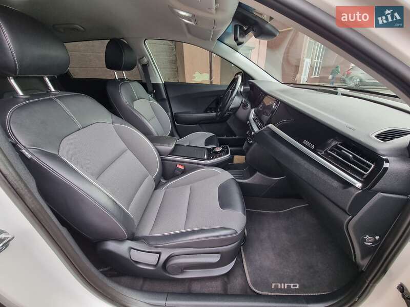 Внедорожник / Кроссовер Kia Niro 2020 в Львове