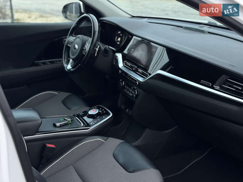 Внедорожник / Кроссовер Kia Niro 2020 в Дрогобыче