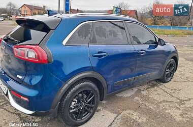 Внедорожник / Кроссовер Kia Niro 2016 в Вижнице