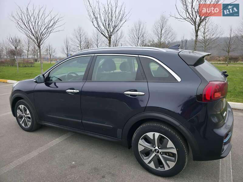 Внедорожник / Кроссовер Kia Niro 2020 в Ирпене