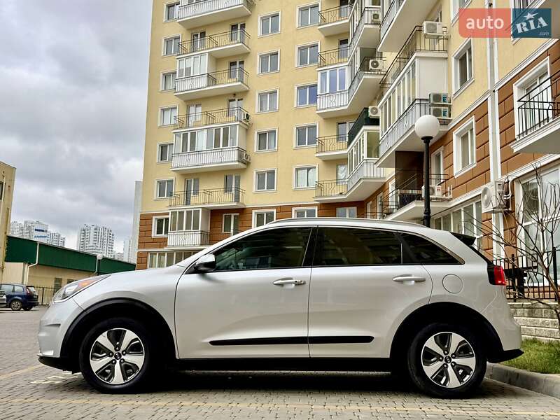 Внедорожник / Кроссовер Kia Niro 2017 в Одессе