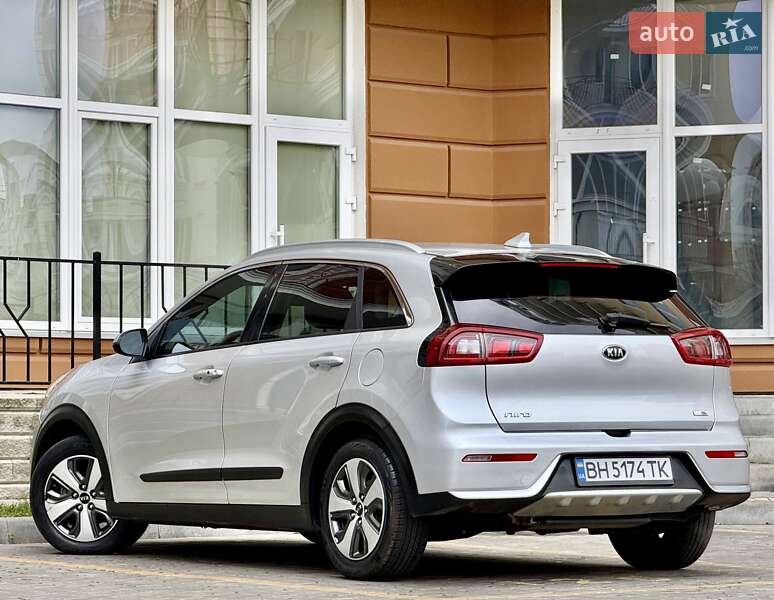 Внедорожник / Кроссовер Kia Niro 2017 в Одессе