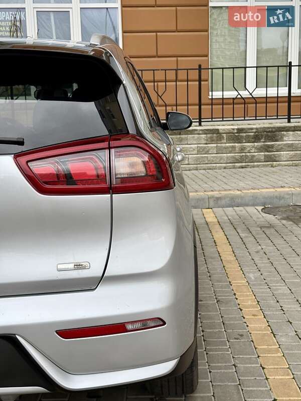 Внедорожник / Кроссовер Kia Niro 2017 в Одессе