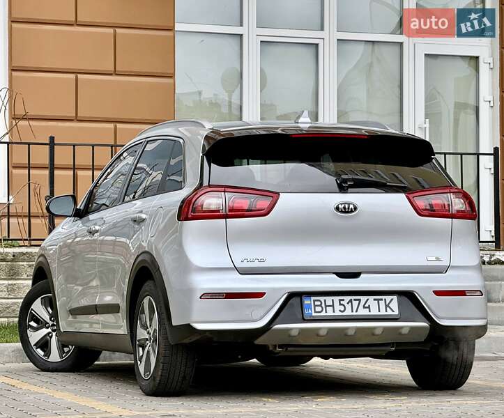 Внедорожник / Кроссовер Kia Niro 2017 в Одессе