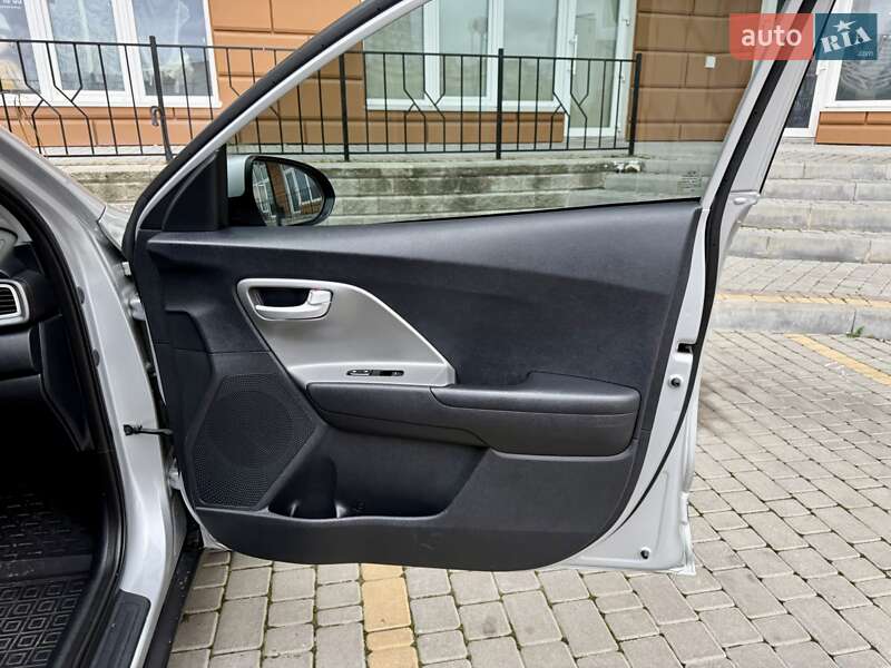 Внедорожник / Кроссовер Kia Niro 2017 в Одессе