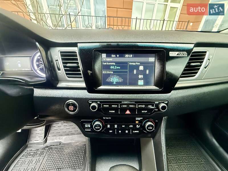 Внедорожник / Кроссовер Kia Niro 2017 в Одессе