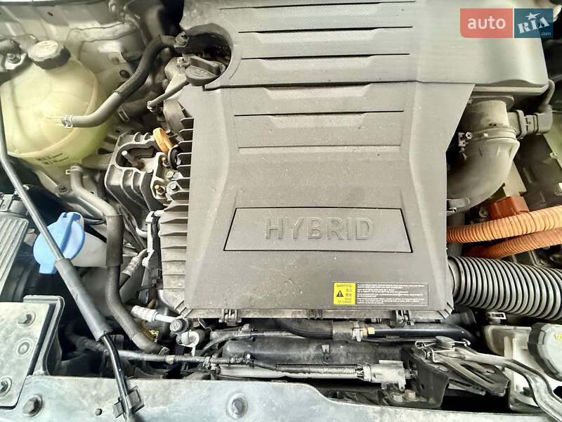 Внедорожник / Кроссовер Kia Niro 2017 в Одессе