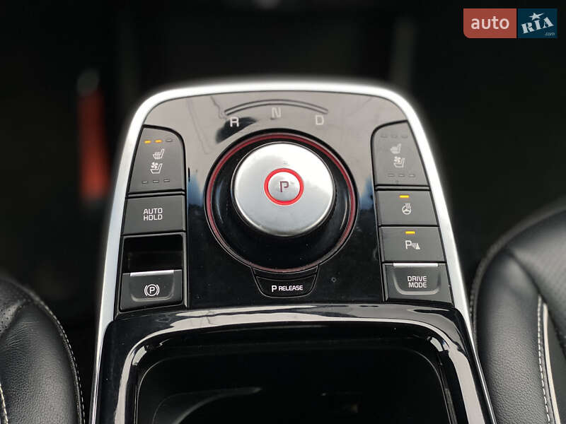 Позашляховик / Кросовер Kia Niro 2019 в Луцьку