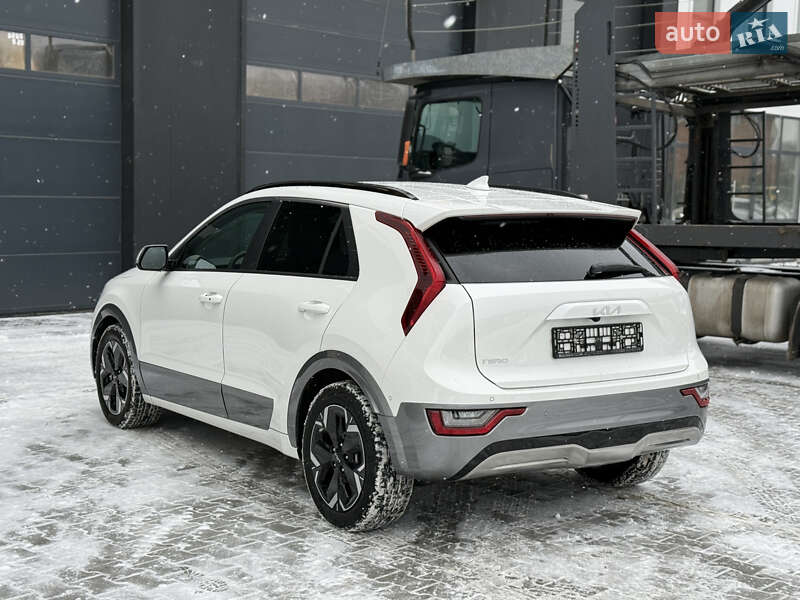 Позашляховик / Кросовер Kia Niro 2023 в Городку