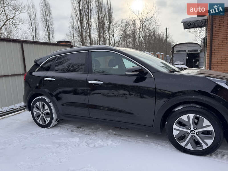 Внедорожник / Кроссовер Kia Niro 2020 в Казатине