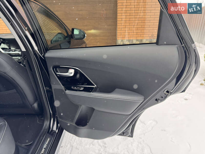 Внедорожник / Кроссовер Kia Niro 2020 в Казатине