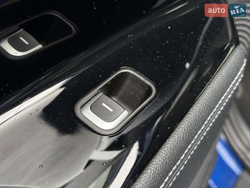 Позашляховик / Кросовер Kia Niro 2020 в Львові