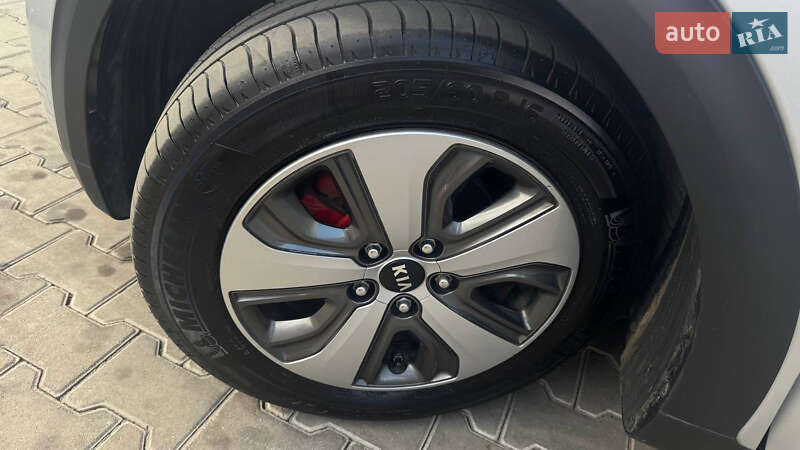 Позашляховик / Кросовер Kia Niro 2018 в Одесі