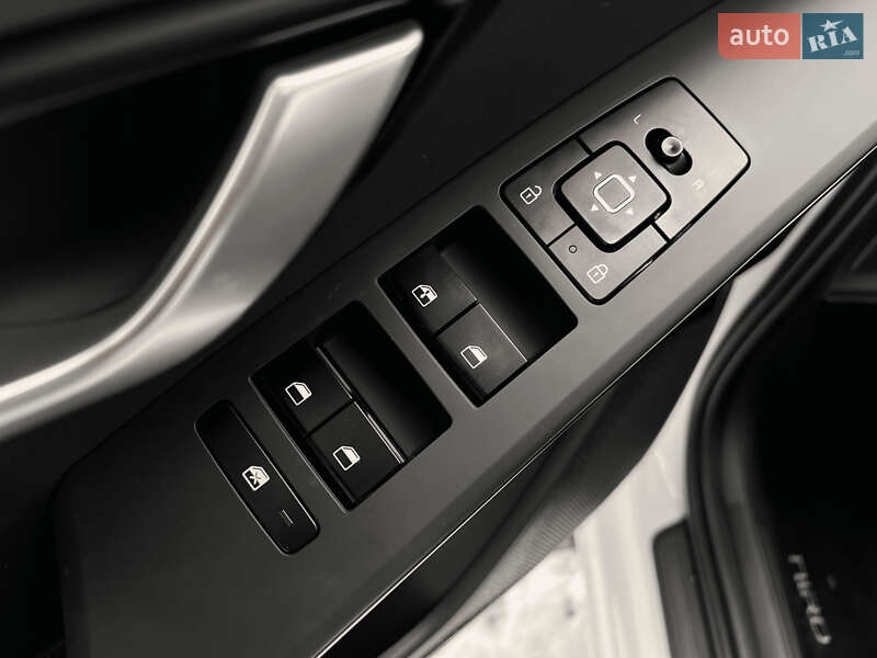 Позашляховик / Кросовер Kia Niro 2024 в Львові фото 9 Позашляховик / Кросовер Kia Niro 2024 в Львові