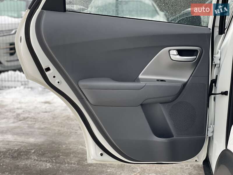 Позашляховик / Кросовер Kia Niro 2019 в Бердичеві фото 28 Позашляховик / Кросовер Kia Niro 2019 в Бердичеві