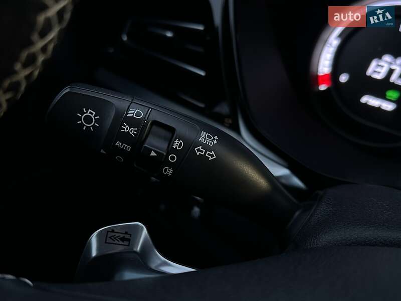 Внедорожник / Кроссовер Kia Niro 2022 в Львове