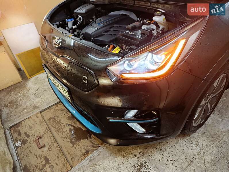 Внедорожник / Кроссовер Kia Niro 2019 в Киеве