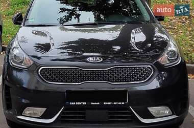 Внедорожник / Кроссовер Kia Niro 2016 в Киеве