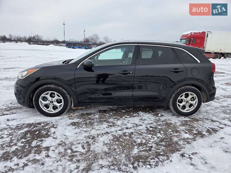 Внедорожник / Кроссовер Kia Niro 2017 в Ужгороде