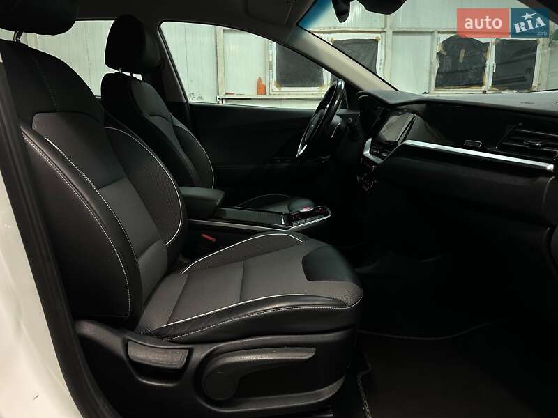 Внедорожник / Кроссовер Kia Niro 2021 в Львове