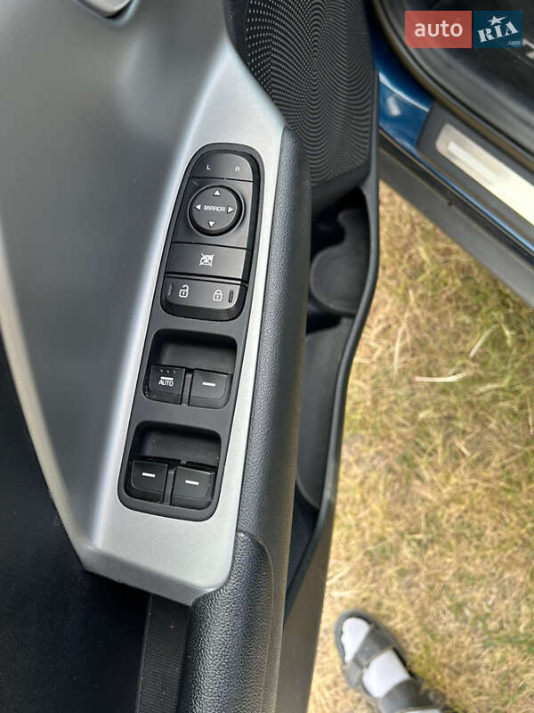 Внедорожник / Кроссовер Kia Niro 2019 в Львове