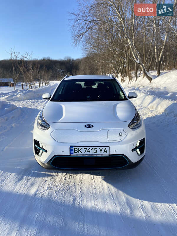 Внедорожник / Кроссовер Kia Niro 2019 в Ровно фото 3 Внедорожник / Кроссовер Kia Niro 2019 в Ровно