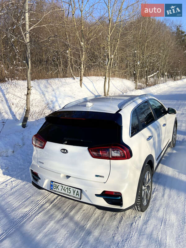 Внедорожник / Кроссовер Kia Niro 2019 в Ровно фото 8 Внедорожник / Кроссовер Kia Niro 2019 в Ровно