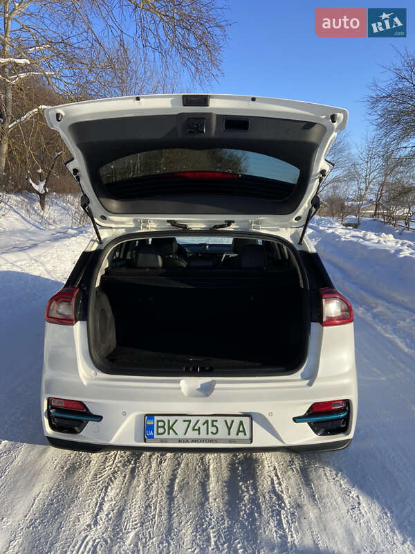 Внедорожник / Кроссовер Kia Niro 2019 в Ровно фото 13 Внедорожник / Кроссовер Kia Niro 2019 в Ровно