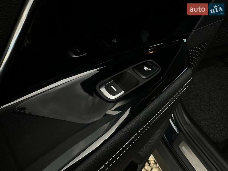 Позашляховик / Кросовер Kia Niro 2020 в Львові