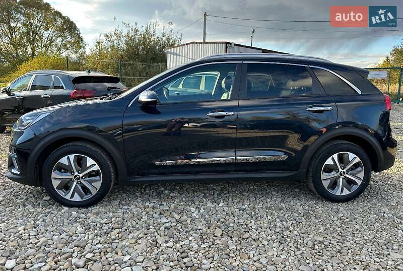 Позашляховик / Кросовер Kia Niro 2020 в Львові