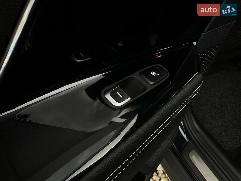 Позашляховик / Кросовер Kia Niro 2020 в Львові