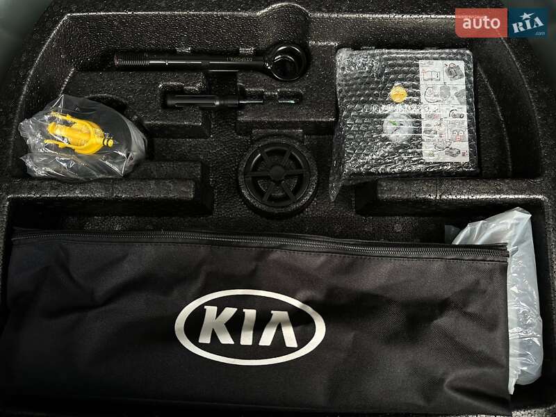 Позашляховик / Кросовер Kia Niro 2020 в Львові