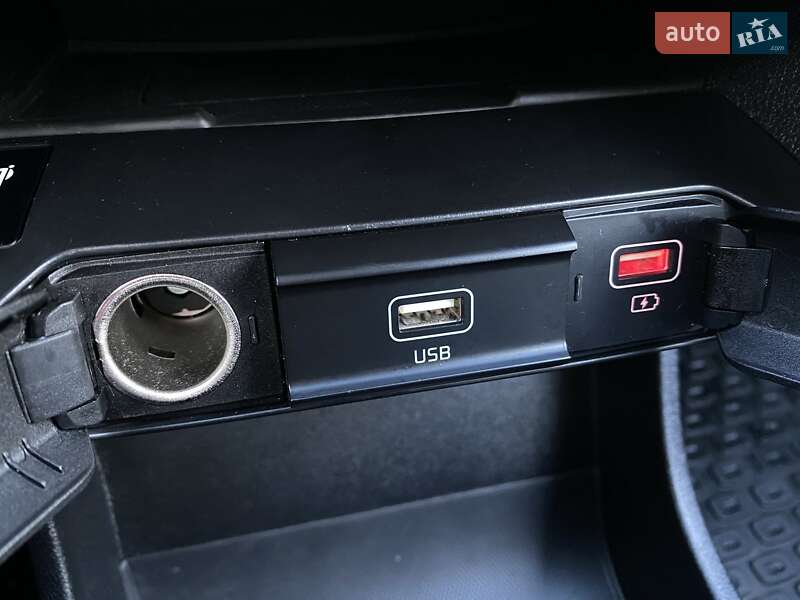 Внедорожник / Кроссовер Kia Niro 2020 в Львове фото 49 Внедорожник / Кроссовер Kia Niro 2020 в Львове