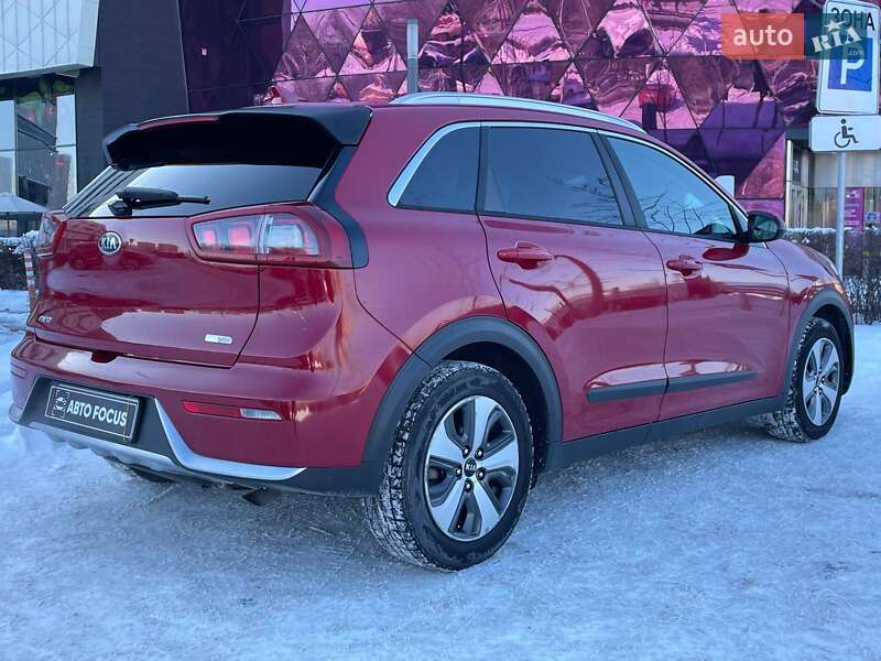 Внедорожник / Кроссовер Kia Niro 2017 в Киеве фото 7 Внедорожник / Кроссовер Kia Niro 2017 в Киеве