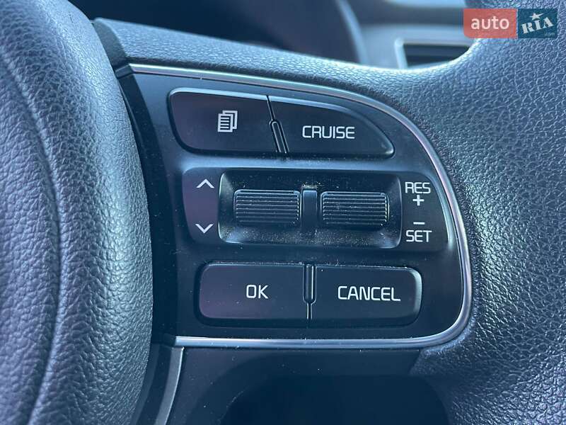 Внедорожник / Кроссовер Kia Niro 2017 в Киеве фото 18 Внедорожник / Кроссовер Kia Niro 2017 в Киеве