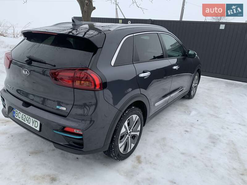 Позашляховик / Кросовер Kia Niro 2020 в Львові