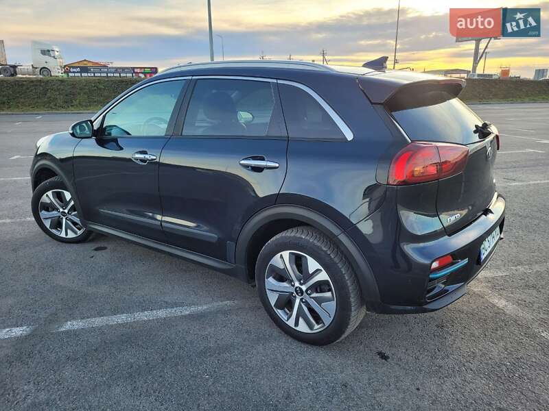 Позашляховик / Кросовер Kia Niro 2020 в Львові