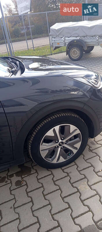 Внедорожник / Кроссовер Kia Niro 2019 в Дрогобыче