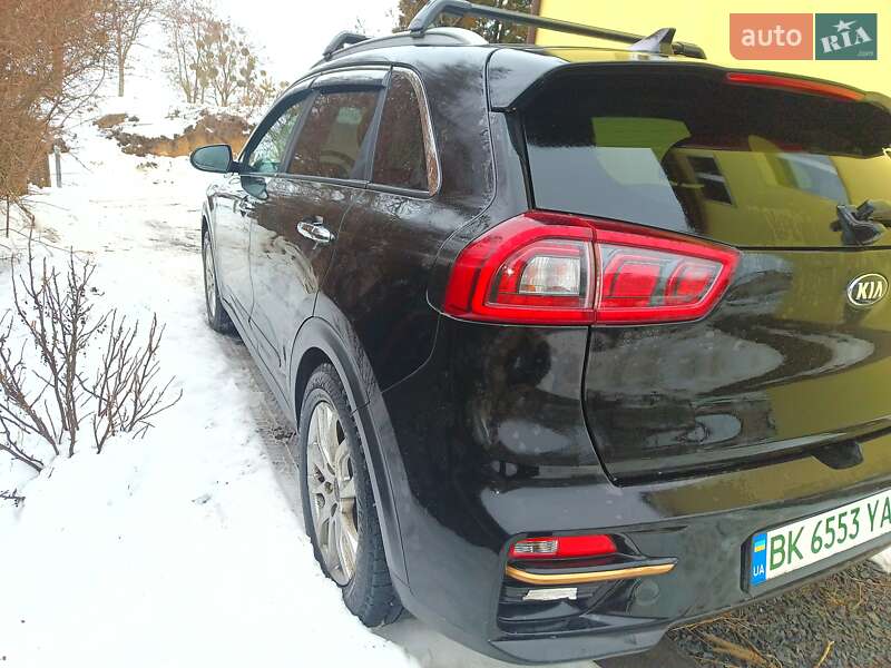 Внедорожник / Кроссовер Kia Niro 2018 в Ровно фото 6 Внедорожник / Кроссовер Kia Niro 2018 в Ровно