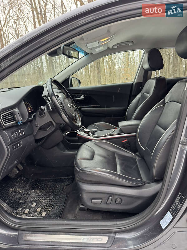 Внедорожник / Кроссовер Kia Niro 2019 в Каменец-Подольском
