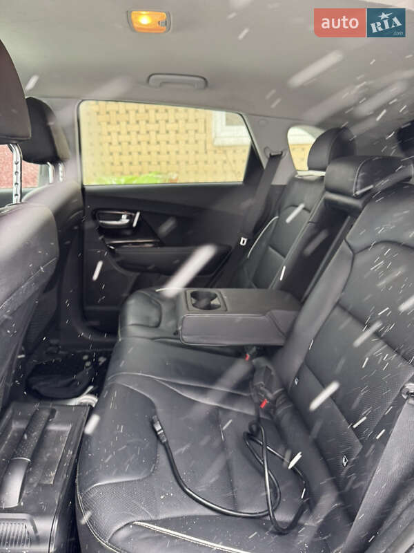 Внедорожник / Кроссовер Kia Niro 2019 в Каменец-Подольском