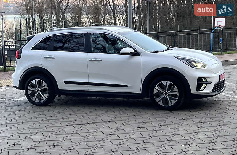 Позашляховик / Кросовер Kia Niro 2020 в Тернополі