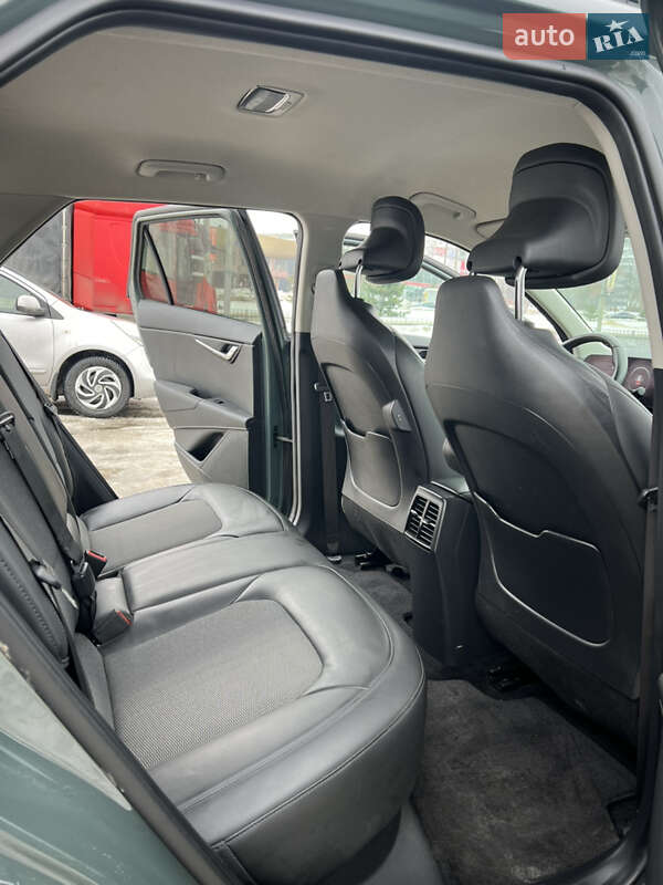 Внедорожник / Кроссовер Kia Niro 2023 в Львове