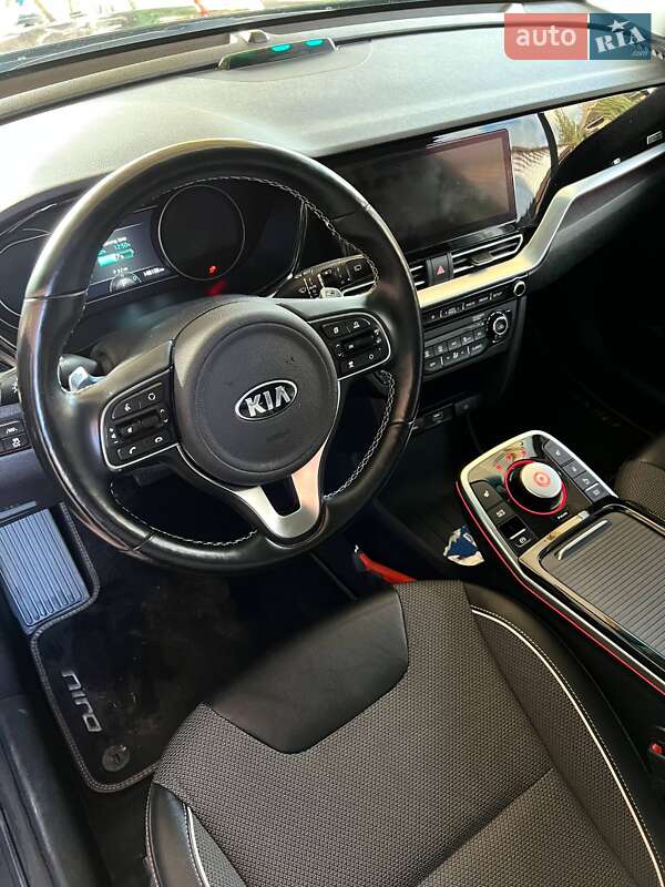 Внедорожник / Кроссовер Kia Niro 2020 в Луцке фото 19 Внедорожник / Кроссовер Kia Niro 2020 в Луцке