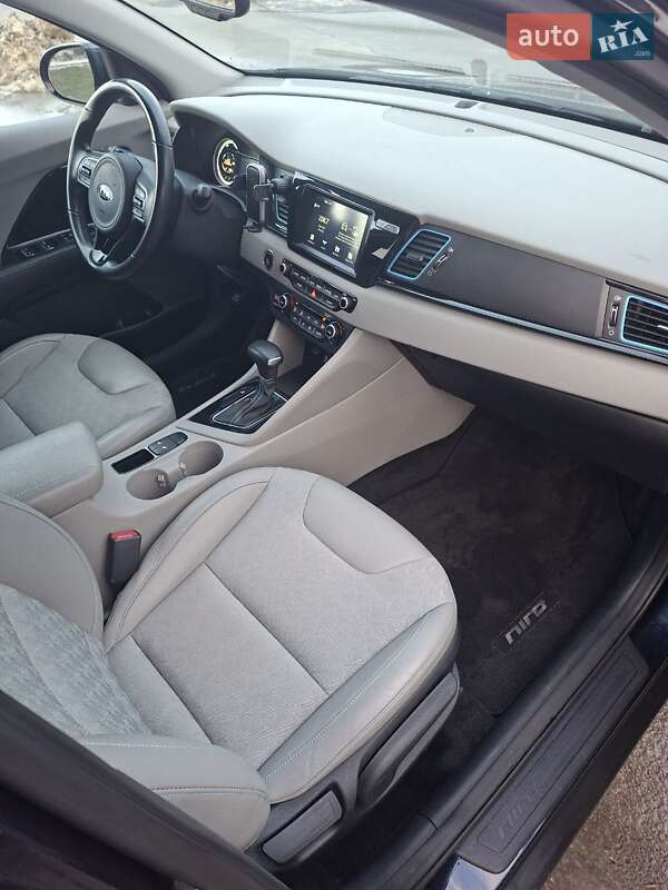 Внедорожник / Кроссовер Kia Niro 2019 в Львове фото 19 Внедорожник / Кроссовер Kia Niro 2019 в Львове